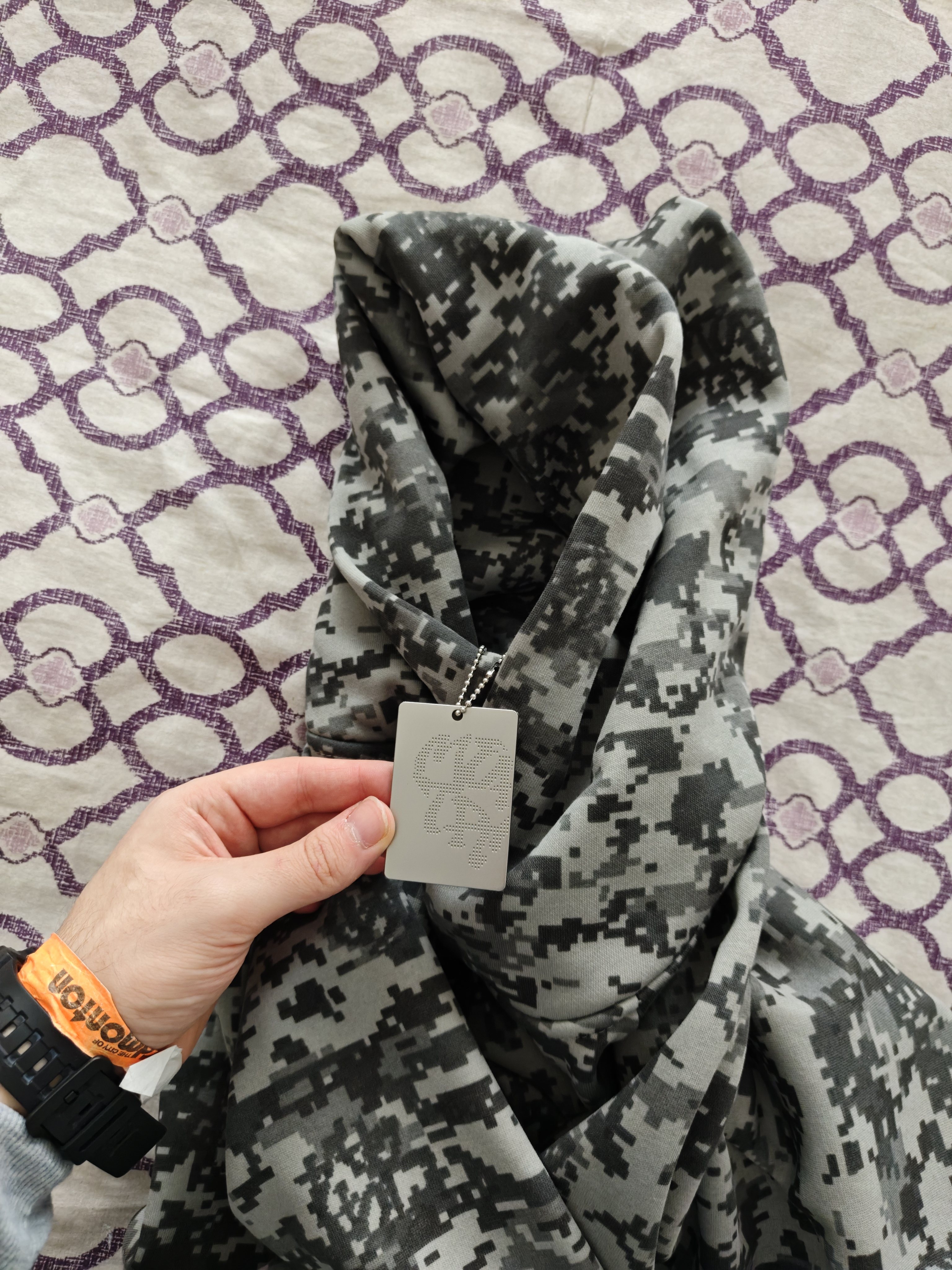 [CANADIAN WAREHOUSE] [FAST SHIPPING 7-10 DAYS] Mertra Camouflage Hoodie