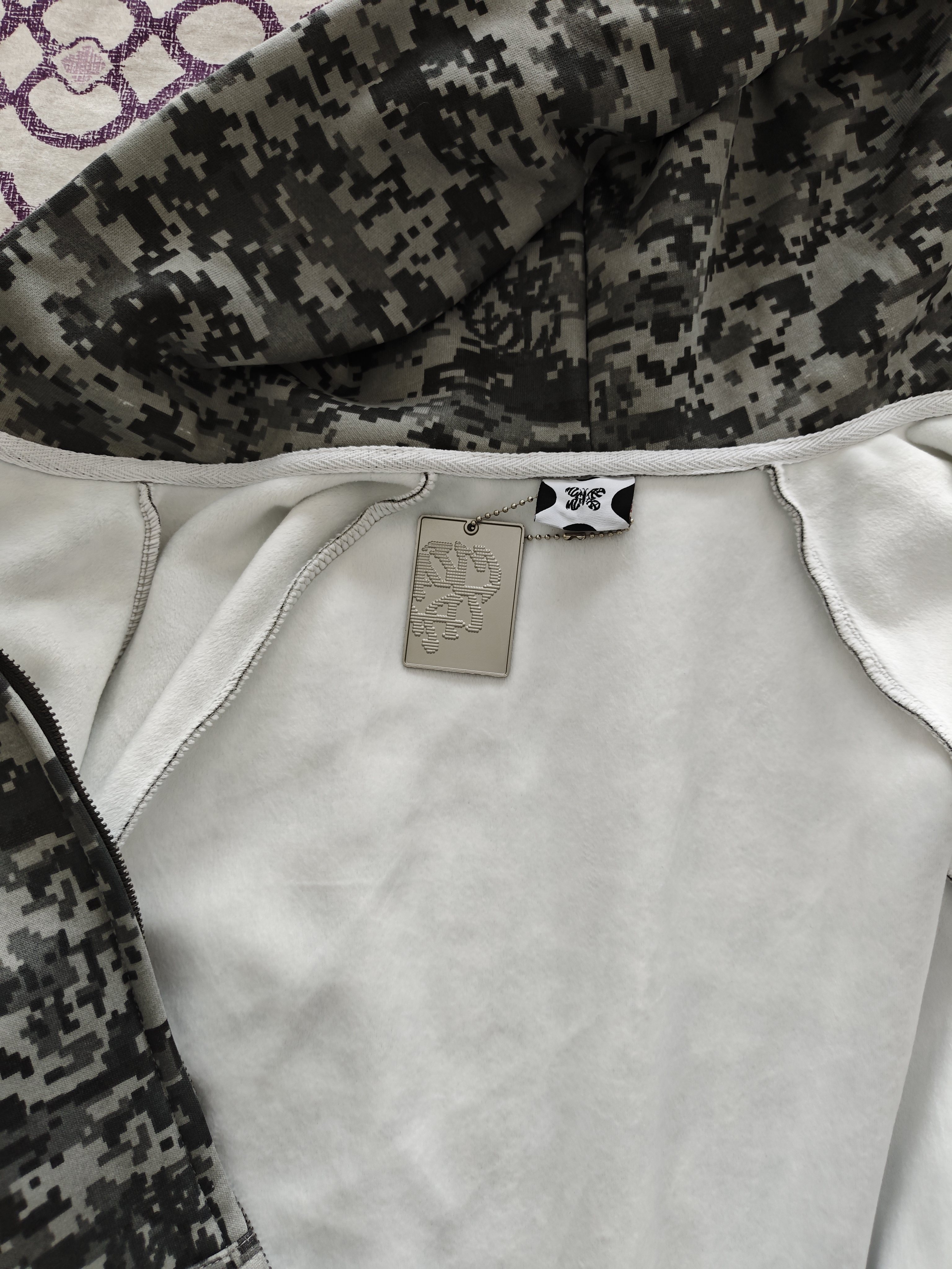 [CANADIAN WAREHOUSE] [FAST SHIPPING 7-10 DAYS] Mertra Camouflage Hoodie