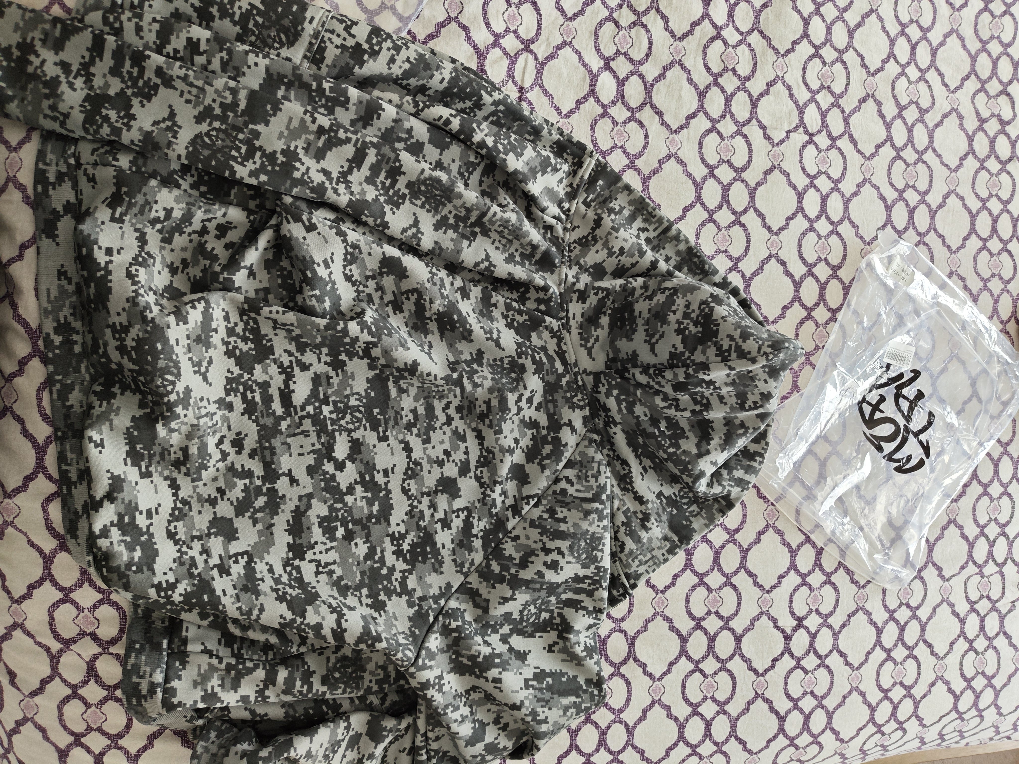 [CANADIAN WAREHOUSE] [FAST SHIPPING 7-10 DAYS] Mertra Camouflage Hoodie